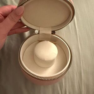 Wolf Round Pink Leather Jewelry or Accessory Case